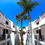 Parque Santiago I - 2 Bedroom - 1 Bathroom - Open Plan Living - Kitchen Area - Extra Large Balcony - First Floor * 美洲海滩