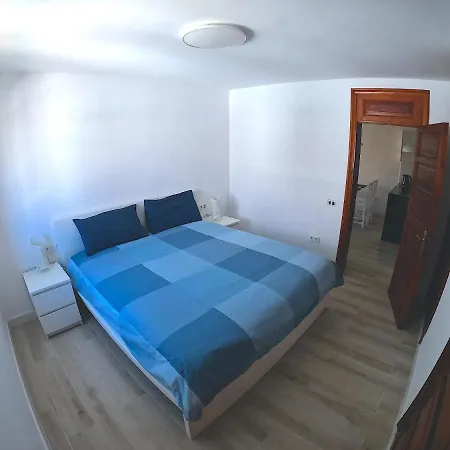 דירה Parque Santiago I - 2 Bedroom - 1 Bathroom - Open Plan Living - Kitchen Area - Extra Large Balcony - First Floor