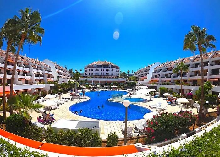 Parque Santiago I - 2 Bedroom - 1 Bathroom - Open Plan Living - Kitchen Area - Extra Large Balcony - First Floor *