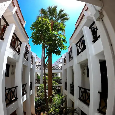 아파트 Parque Santiago I - 2 Bedroom - 1 Bathroom - Open Plan Living - Kitchen Area - Extra Large Balcony - First Floor