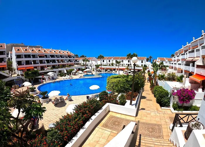 Parque Santiago I - 2 Bedroom - 1 Bathroom - Open Plan Living - Kitchen Area - Extra Large Balcony - First Floor Apartamento *