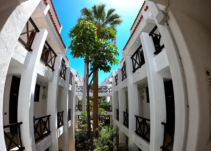 아파트 Parque Santiago I - 2 Bedroom - 1 Bathroom - Open Plan Living - Kitchen Area - Extra Large Balcony - First Floor